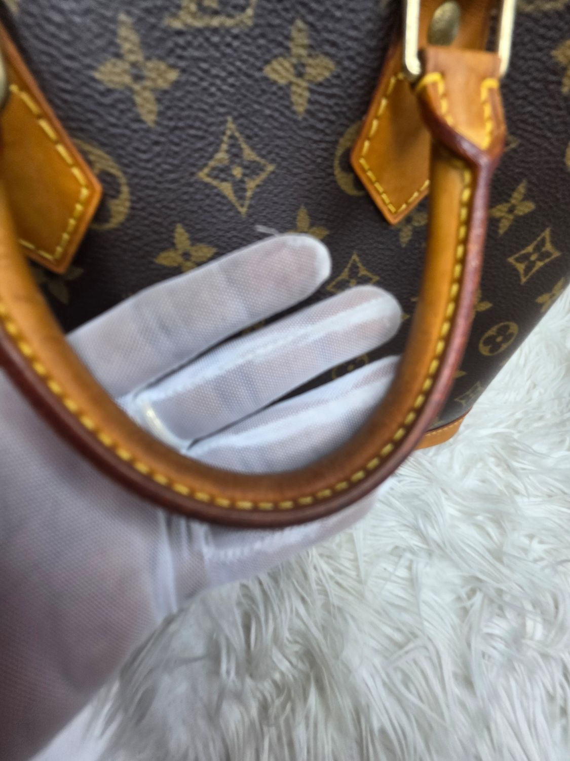 Louis Vuitton Alma Monogram PM