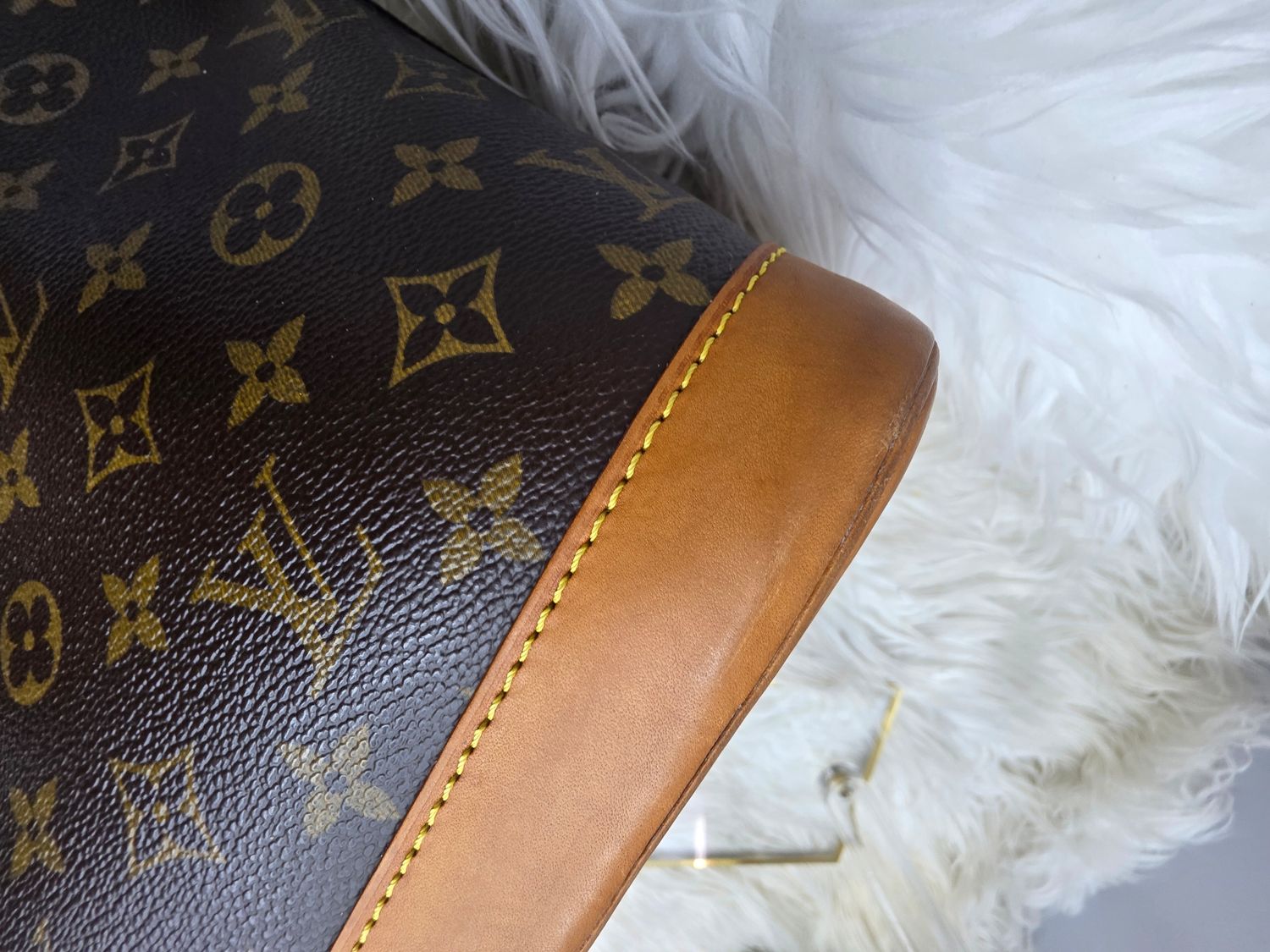 Louis Vuitton Alma Monogram PM