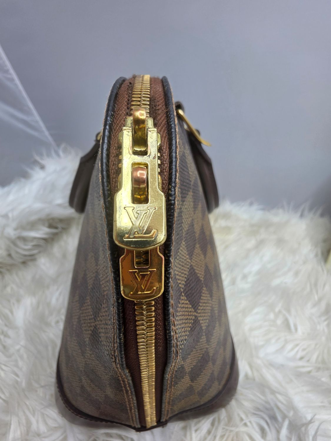 Louis Vuitton Alma Damier Ebene 