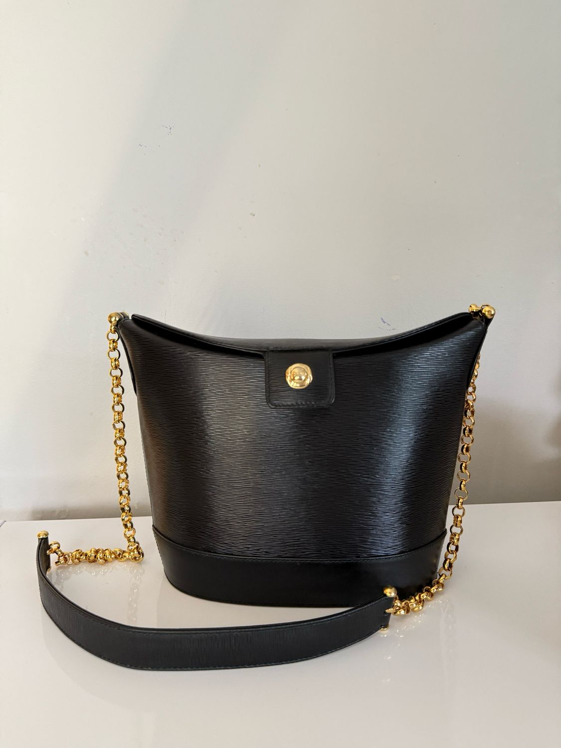 Chloe bucket Leather bag black Chloe bucket Leather bag black