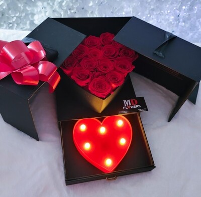 SURPRISE BOX WITH HEART LAMP