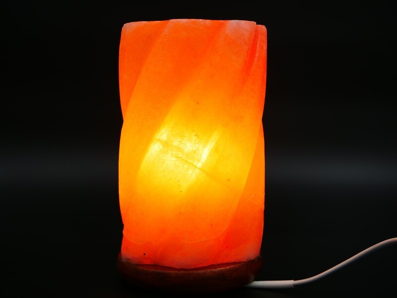Salt lamp - Twisted cylinder