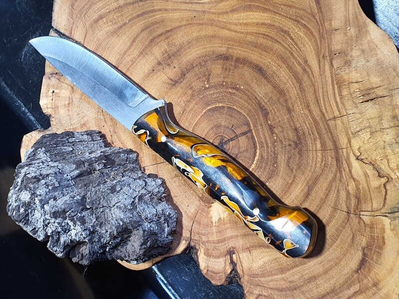 Bushcraft knife Acrylic Handle