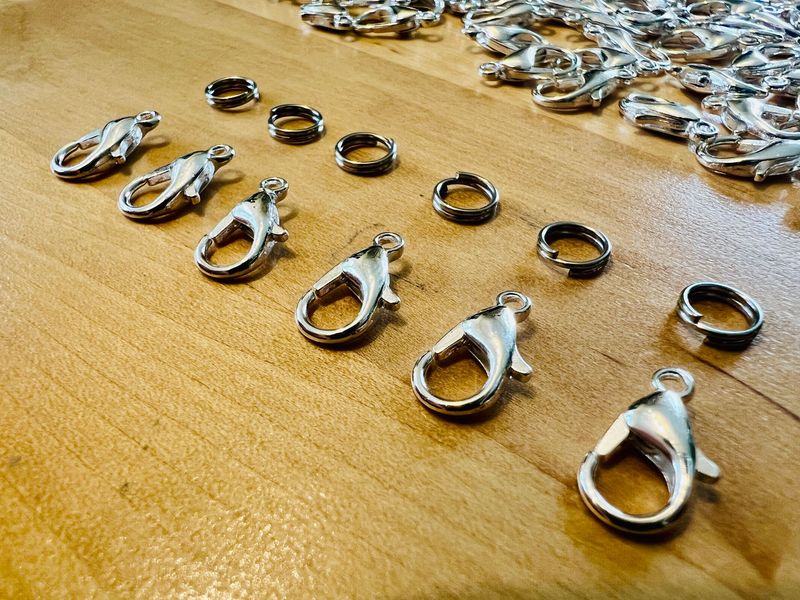 6 x Mini Karabinerhaken Anhänger in Silber