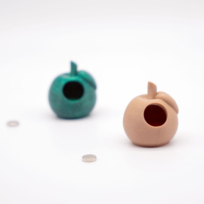 Tiny Hood Apfel mit Magnet und Aufhängöse