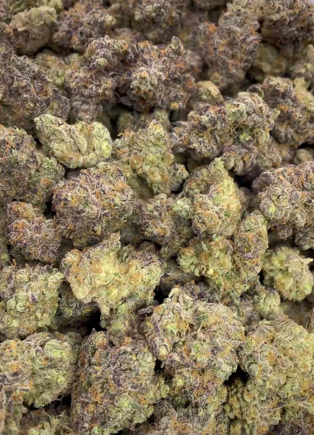 Crunchberries (HYBRID) - 29.82% THC