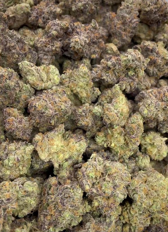 Crunchberries (HYBRID) - 29.82% THC