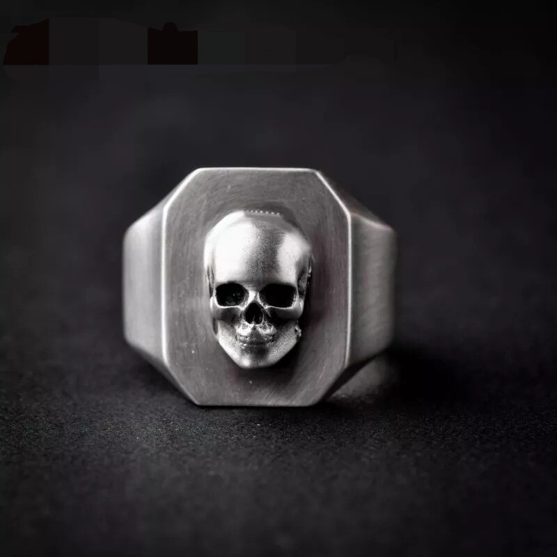 Bague tête de mort