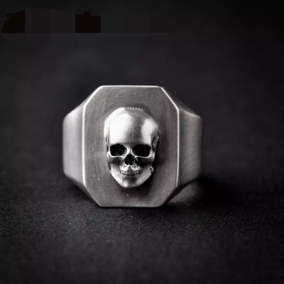 Bague tête de mort