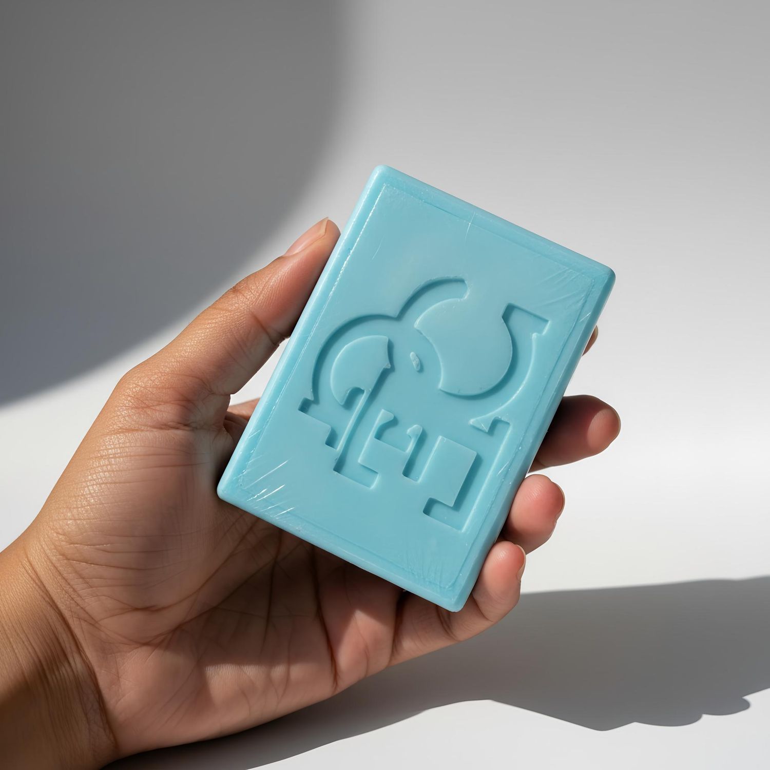 Light Blue Label Bath Bar (M)