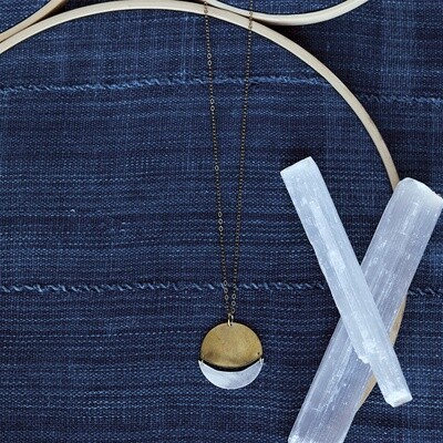 Moonrise Pendant / Round Brass & Silver
