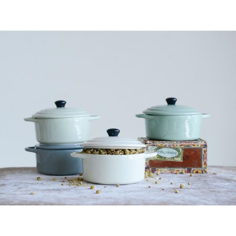 Stoneware Mini Baker w/ Lid