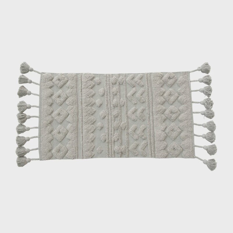 Cotton Tufted Rug w Tassels /  2 x 4.5