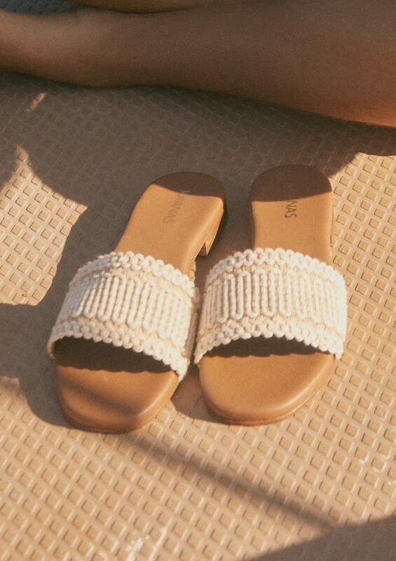 Ayla Contrast Boho Stap Slip On Sandals / Beige