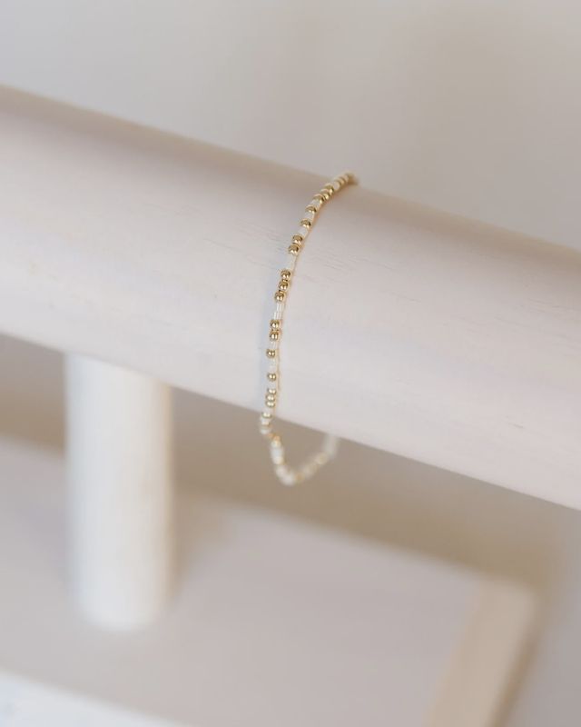 Goldie Sprinkle / White