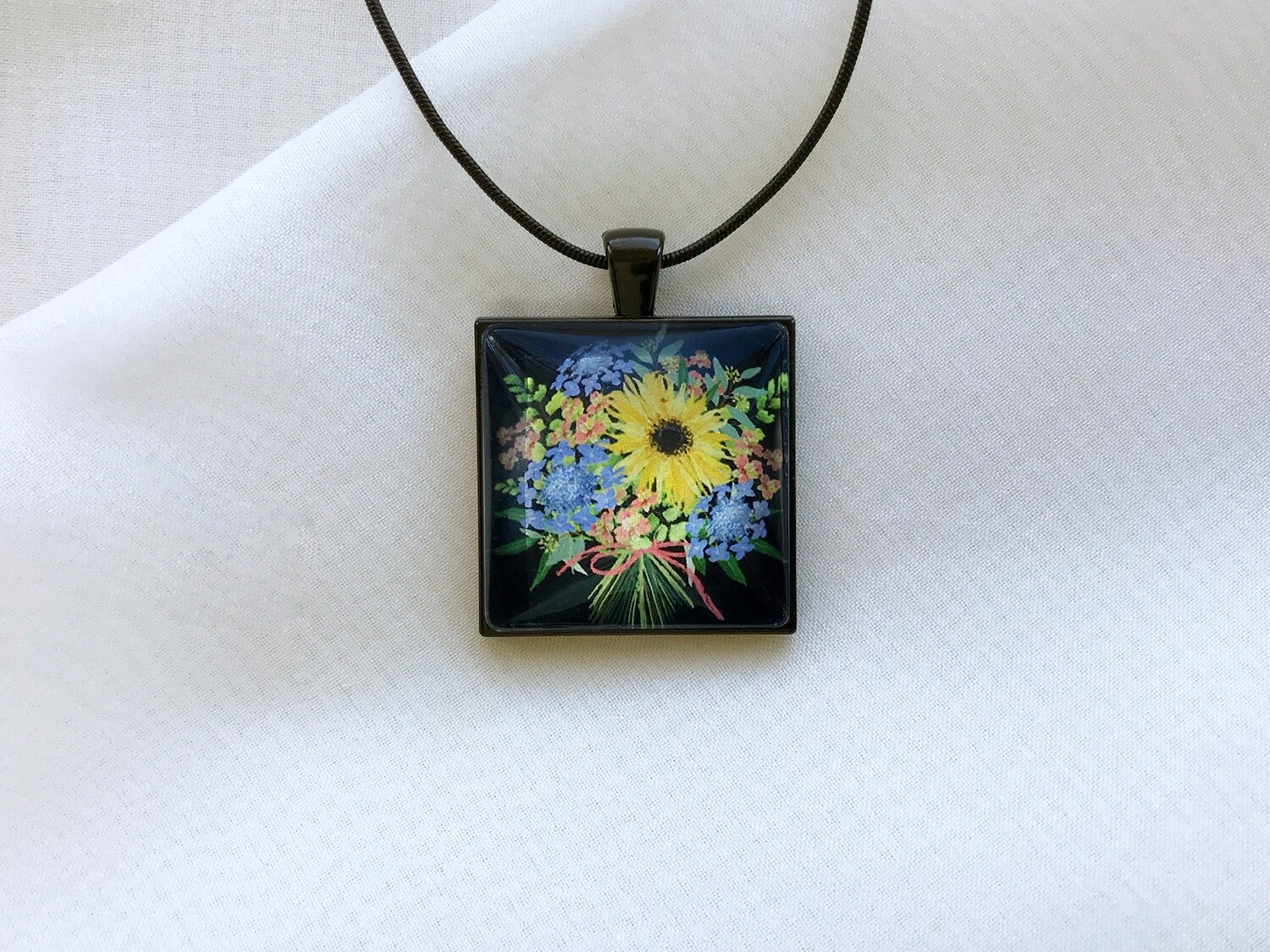 EXPLOSION PENDANT