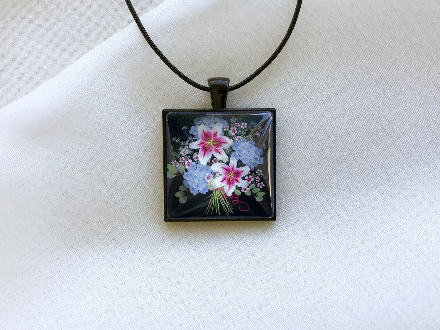 BE TRUE TO YOURSELF PENDANT