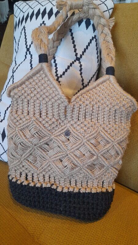 Sac à main en crochet et macramé