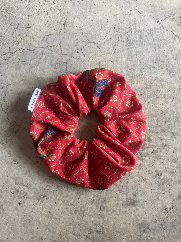 Scrunchie - Fabric scraps