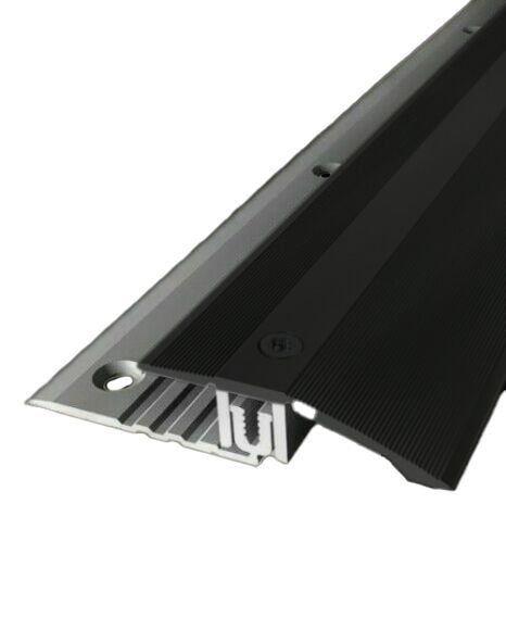 Anpassungsprofil Alu eloxiert Schwarz 1.00 versenkt Geborht, 6,5 - 16 mm 1,00 m, Typ 286 Anpassungsprofil Alu eloxiert Schwarz 1.00 versenkt Geborht, 6,5 - 16 mm 1,00 m, Typ 286