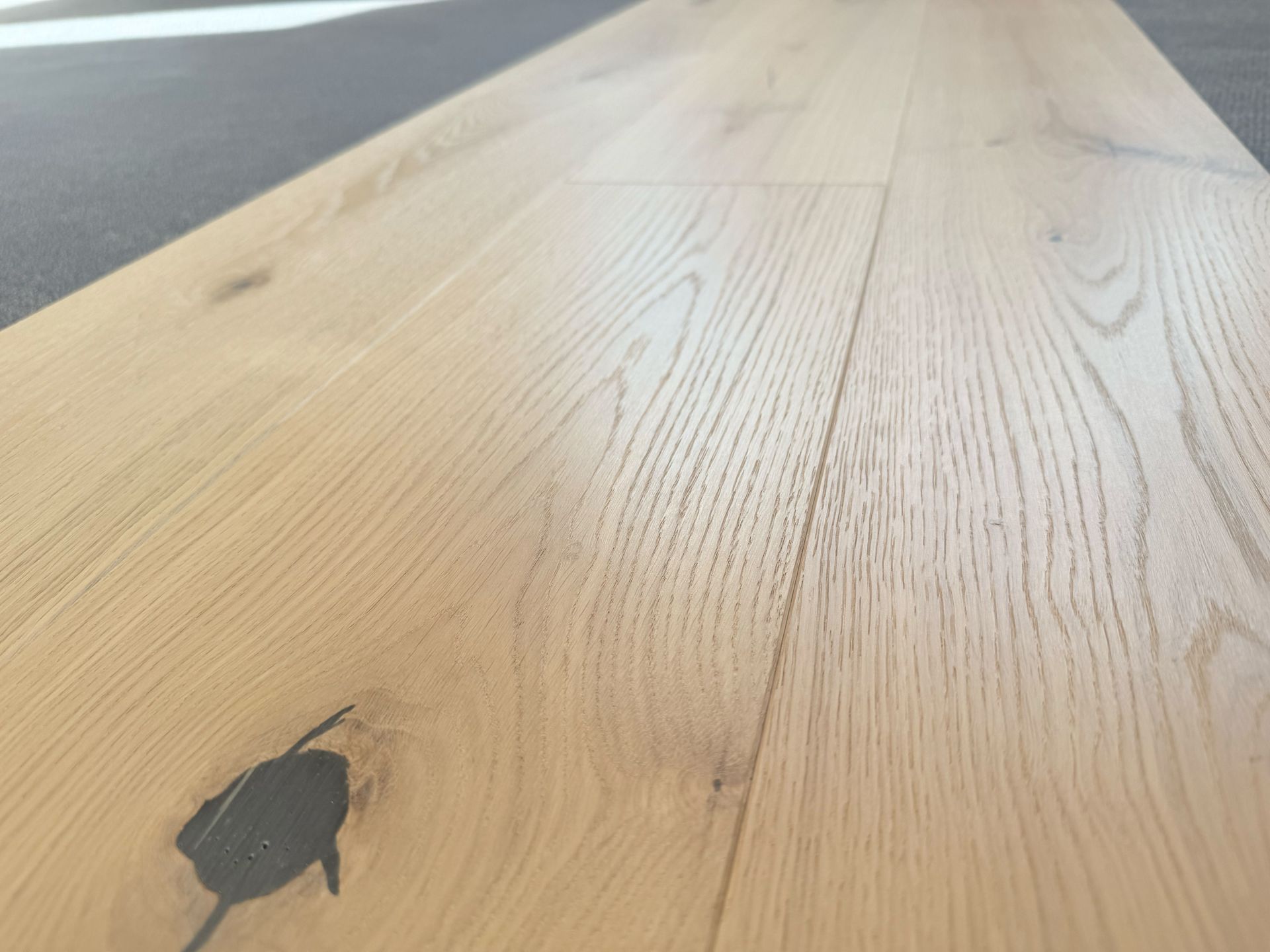 Landhausdiele Eiche Hochkönig, rustikal, weiß  geölt