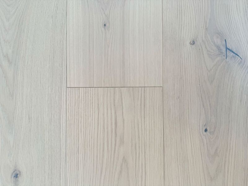 Landhausdiele Eiche Hochkönig, rustikal, weiß  geölt