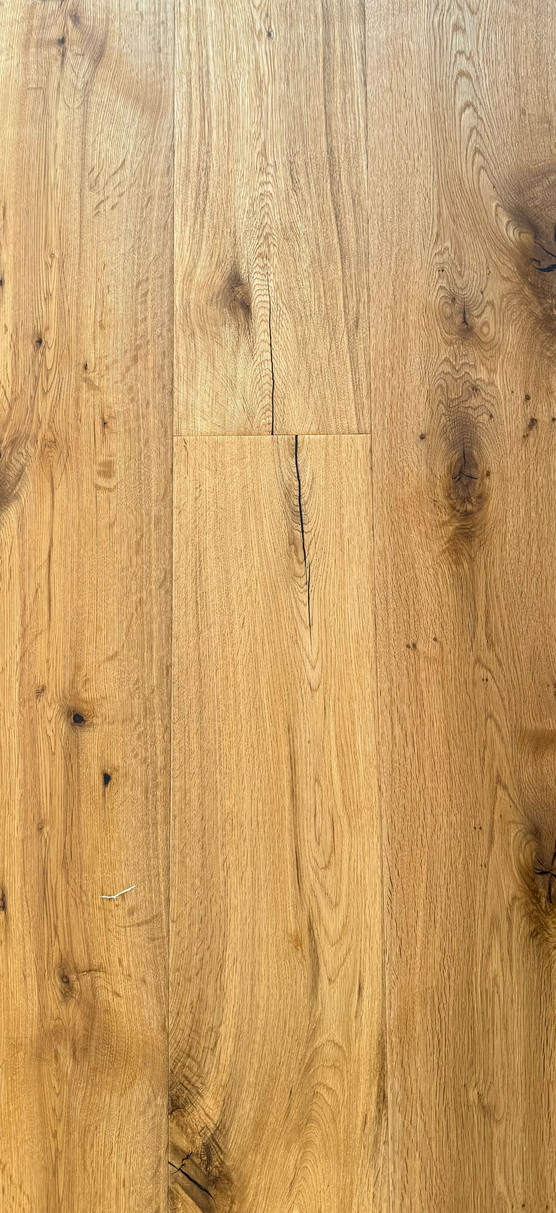 Landhausdiele Eiche handgehobelt geräuchert geölt