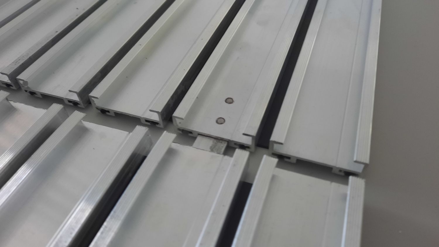 ZUBEHÖR Verbinder für ALU Matten in Stabbreite