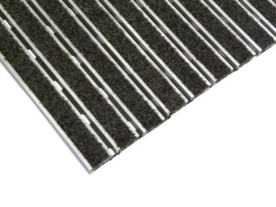ALU entrance mat with Clean-off insert