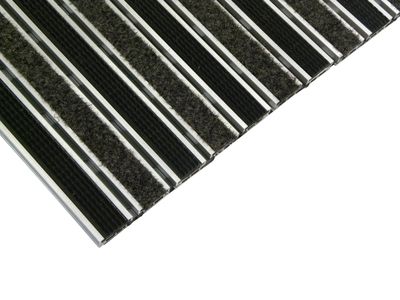 ALU Entrance mat with rubber and clean-off insert