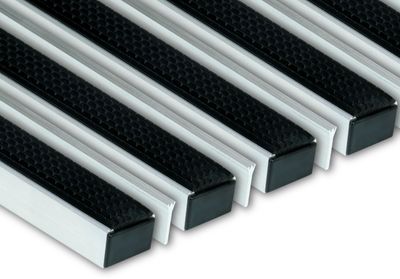 ALU Entrancemat with rubber insert and scraping bar