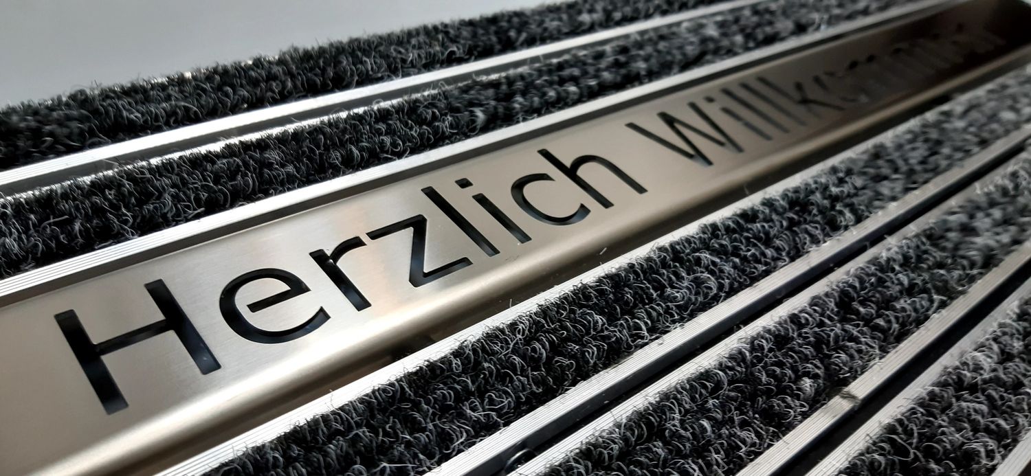 CHROM stainless steel bar with lettering or logo for ROBUST aluminum profile mats