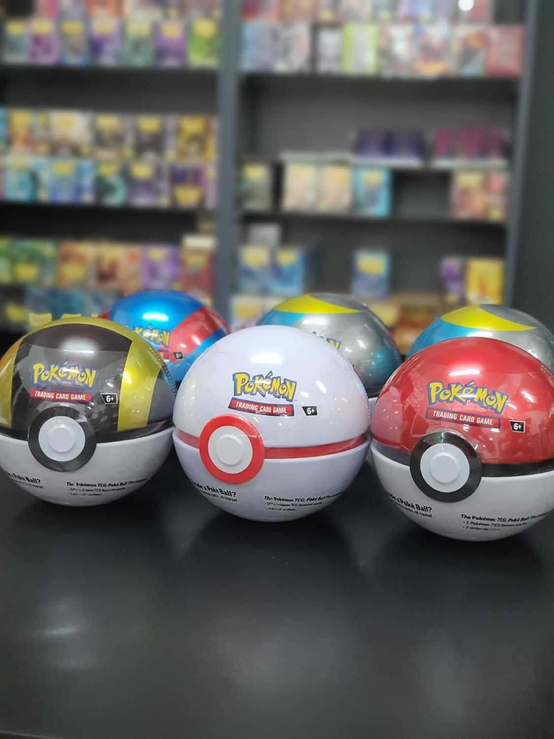Pokémon TCG: Poke Ball Tin