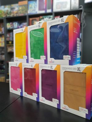 Gamegenic Stronghold 200 + XL - Deck Box