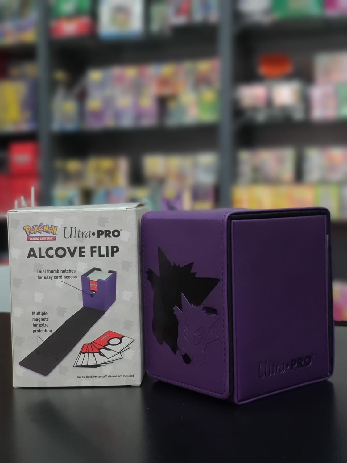 Deck Box Ultra PRO — Alcove Flip (Gengar)