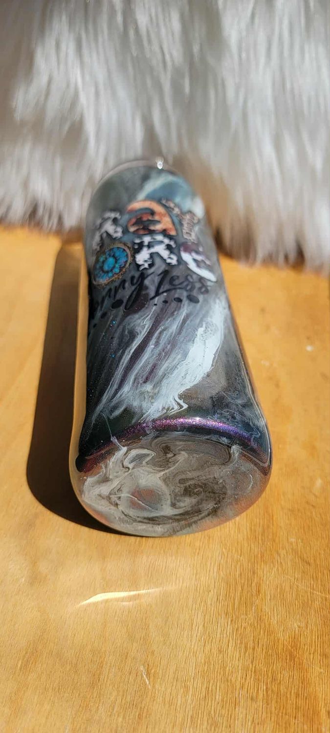 20oz Skinny Pray More Worry Less Milky way with pigment rub