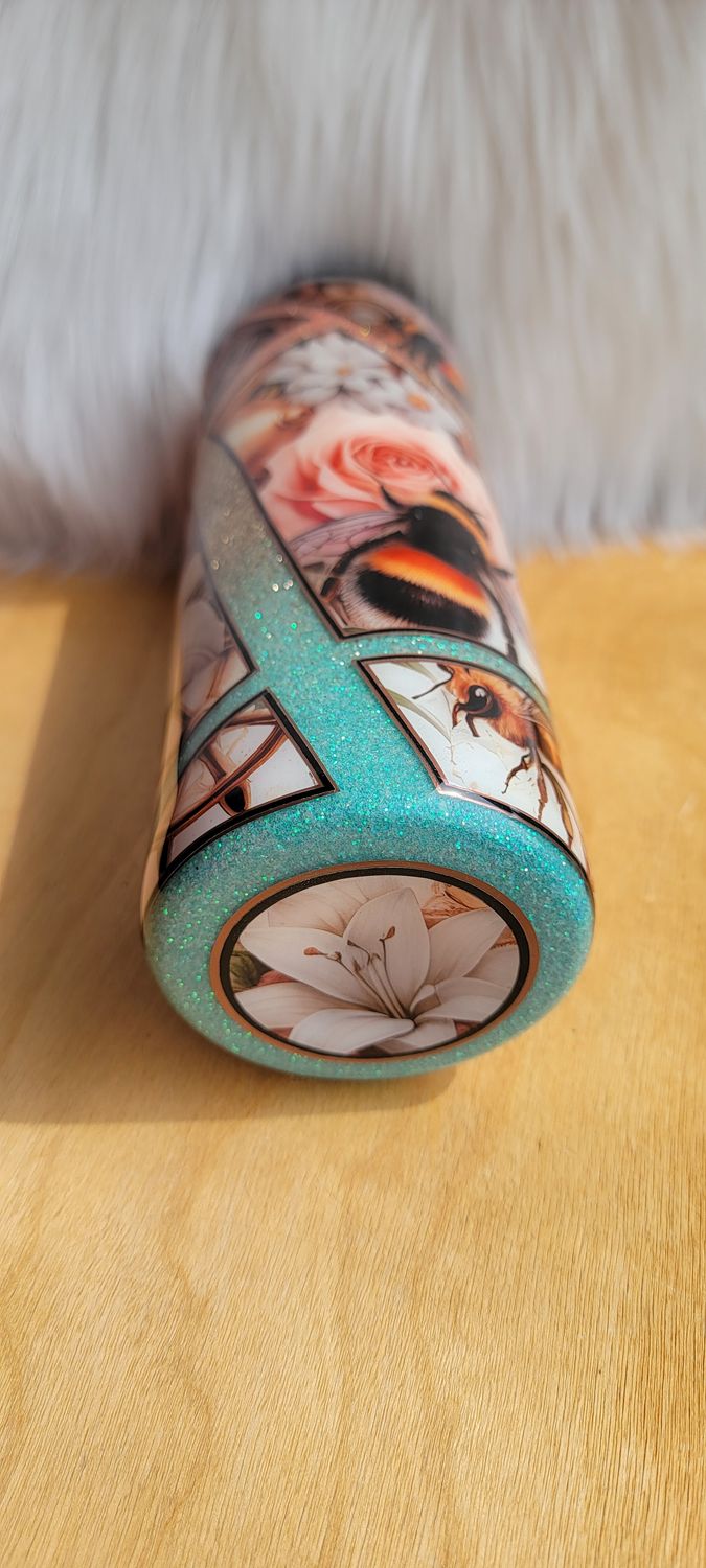 20oz Skinny Triple Ombre with Flowers and Bee Vinyl
