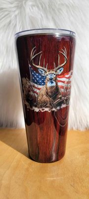 32oz Taper Woodgrain with 2 buck decals