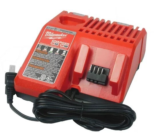 Milwaukee M18 &amp; M12 Multi-Voltage Charger