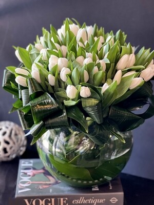 75 White Tulips In Fishbowl Clear Vase