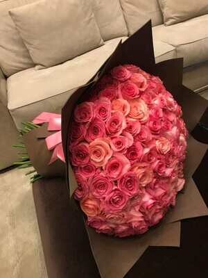 150 PEACH AND PINK ROSES BOUQUET