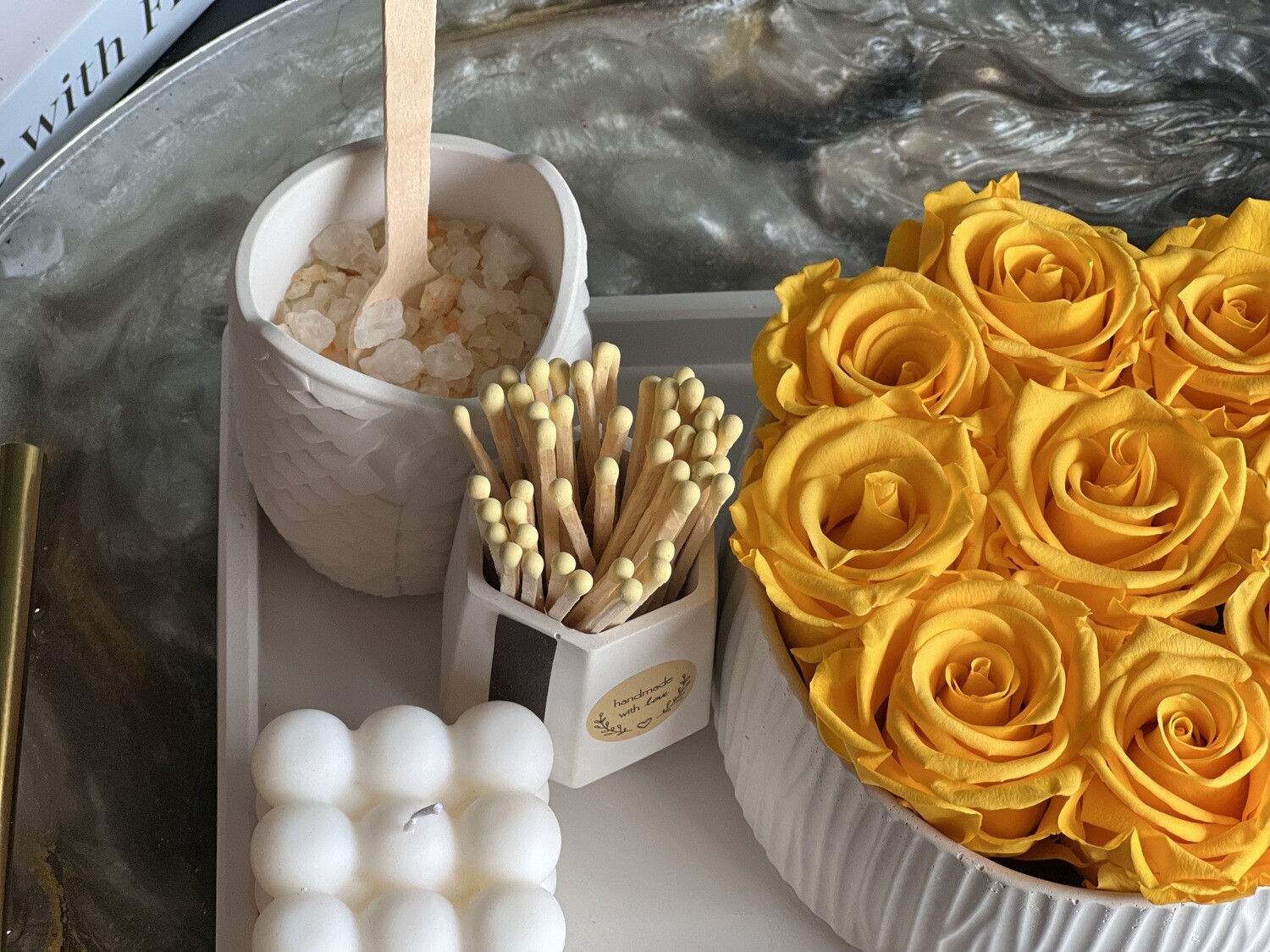 Golden Splash - gift set with forever roses