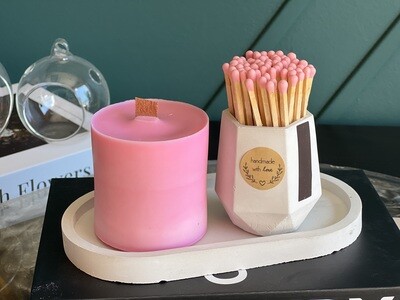 Set - Scented candle and matches