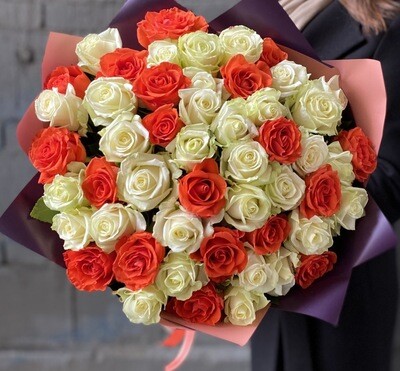 50 WHITE AND ORANGE ROSES BOUQUET 50 WHITE AND ORANGE ROSES BOUQUET
