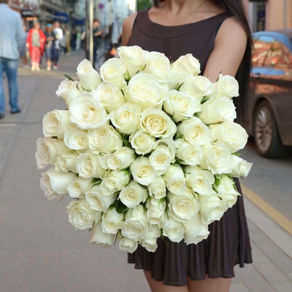 50 WHITE ROSES BOUQUET