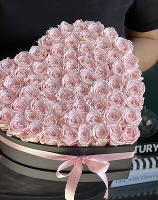 Heart-Shaped box with MINI Forever roses
