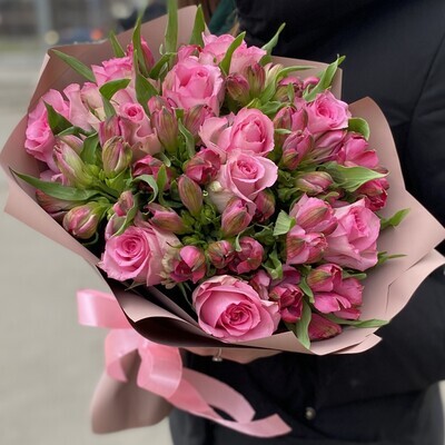 Dozen pink roses and alstroemerias bouquet