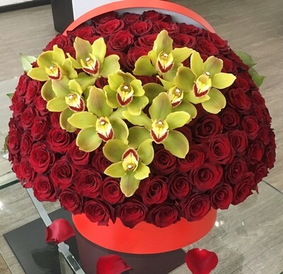 100 red roses and orchids design in a box