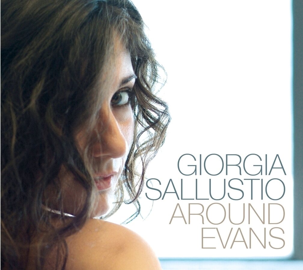 GIORGIA SALLUSTIO - Around Evans