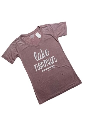 Lake Norman Shirts | That's Life Wave/Lake Norman | Mauve | Women's V-Neck T-Shirt